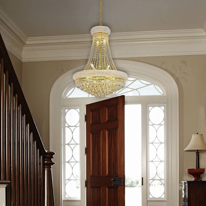 Kronleuchter in Kronenform, luxuriöse Pendelleuchte aus Kristall