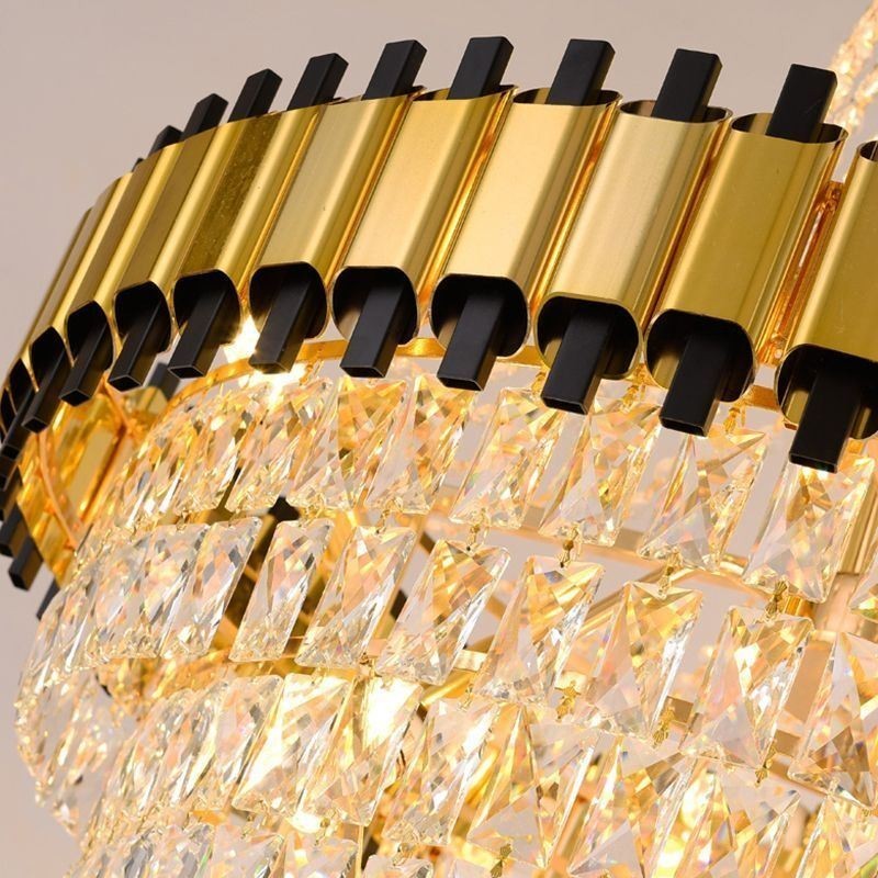 Luxuriöse goldene Pendelleuchte mit Kristall-Deckenleuchte
