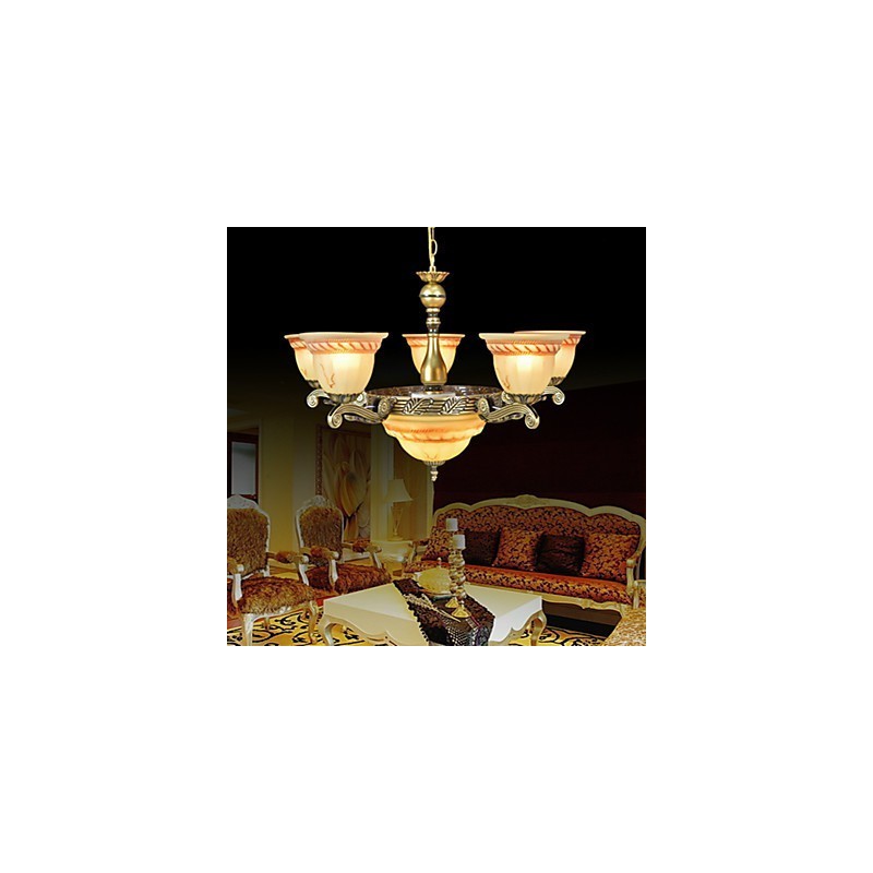 Traditioneller klassischer Vintage-Retro-Kronleuchter aus Bronzemetall