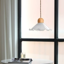 Moderne Pendelleuchte aus Glas mit Spitze und Einzelkopf