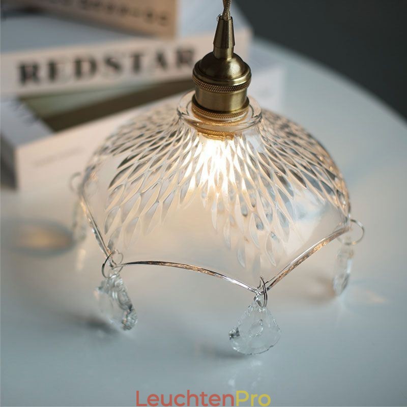 Moderne minimalistische Pendelleuchte aus Glas mit Einzellicht