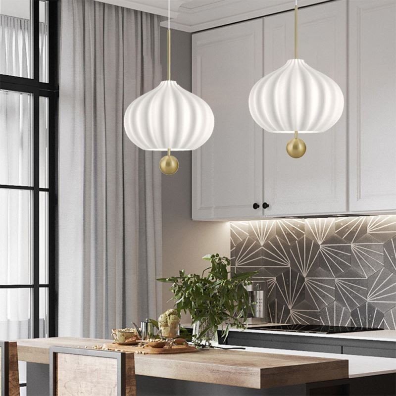 Moderne Pendelleuchte aus weißem Glas in Kugelform, minimalistische Deckenleuchte