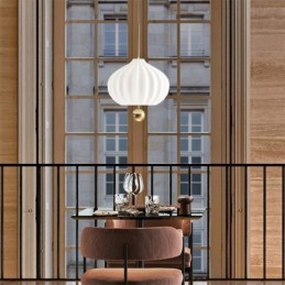 Moderne Pendelleuchte aus weißem Glas in Kugelform, minimalistische Deckenleuchte