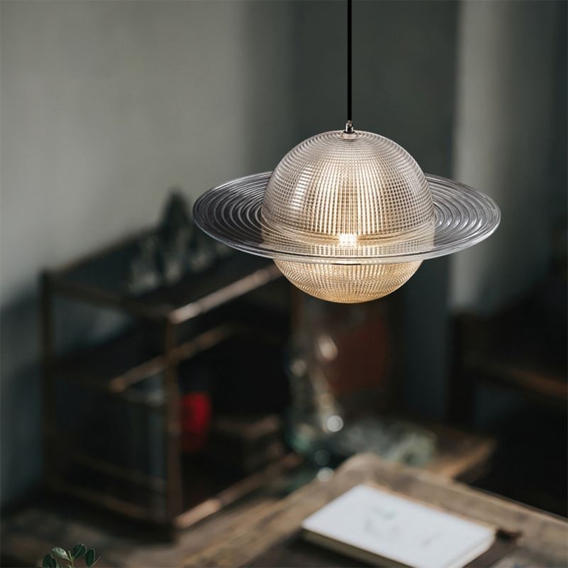 Moderne Deckenleuchte in Form einer Pendelleuchte aus Glas
