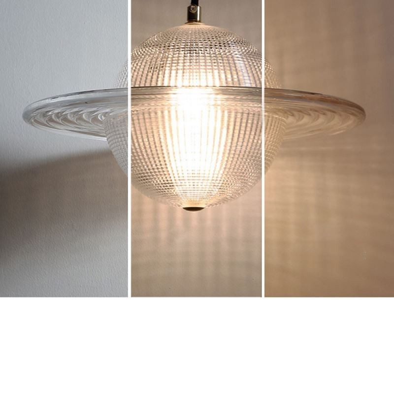 Moderne Deckenleuchte in Form einer Pendelleuchte aus Glas