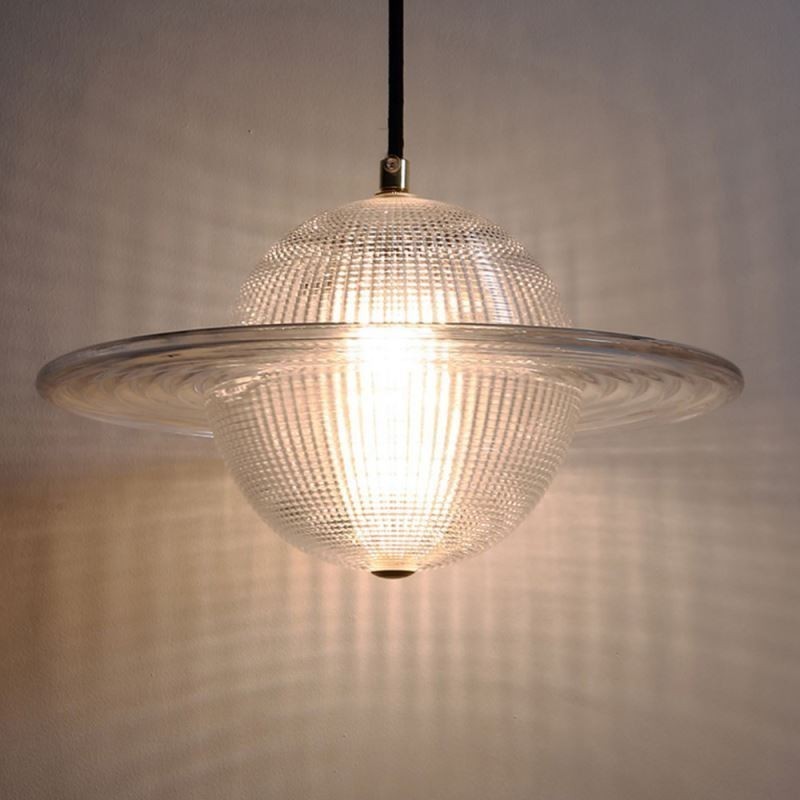 Moderne Deckenleuchte in Form einer Pendelleuchte aus Glas