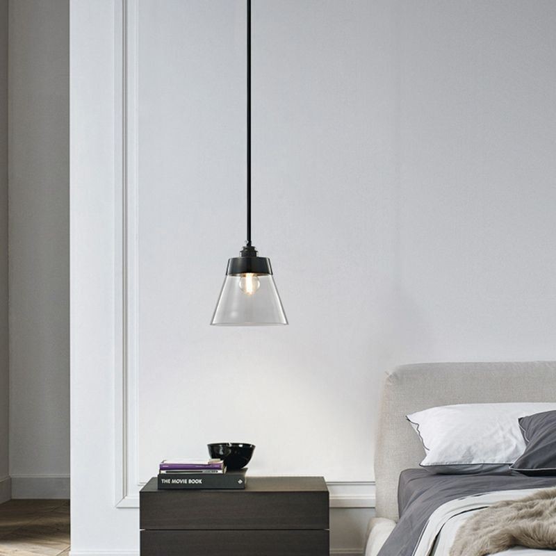 Moderne Pendelleuchte aus Glas, einzelne Hängeleuchte mit klarem Glasschirm