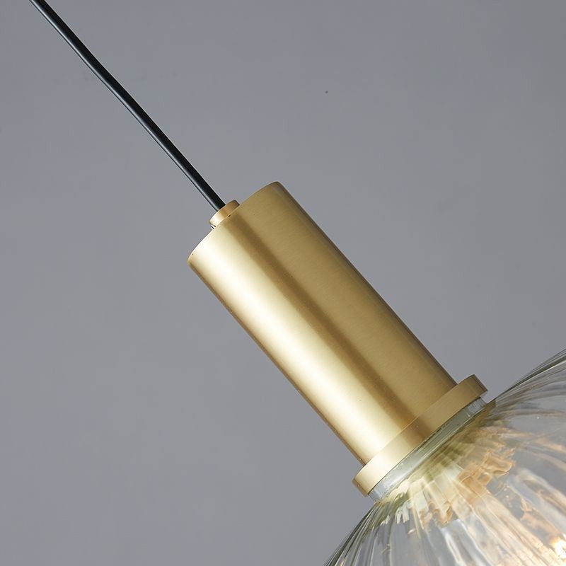 Moderne Pendelleuchte mit einer Leuchte aus Glas, Pendelleuchte, Insel