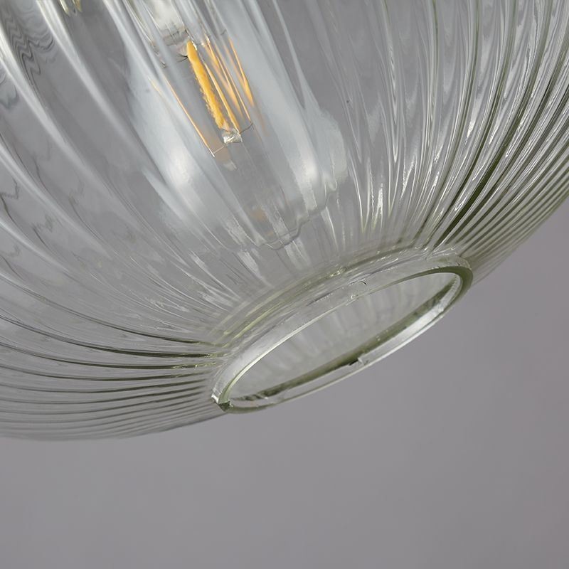 Moderne Pendelleuchte mit einer Leuchte aus Glas, Pendelleuchte, Insel