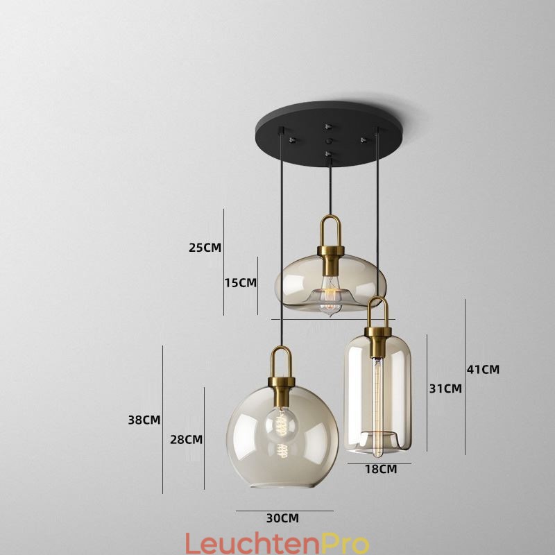 3-flammige Pendelleuchte mit Glasschirminsel