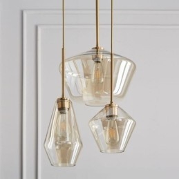 Moderne, schlichte Pendelleuchte aus Glas