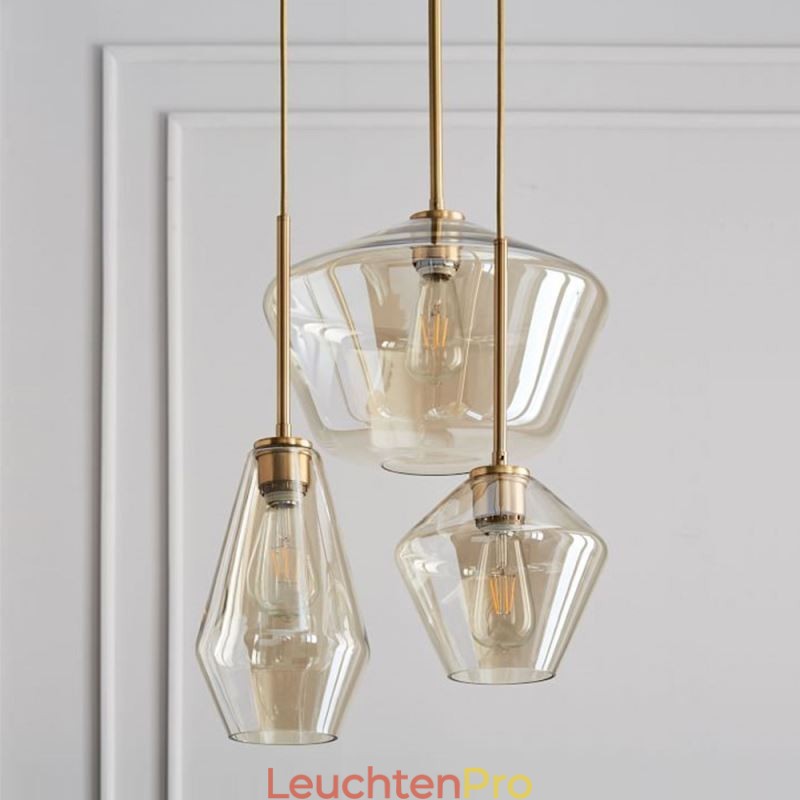 Moderne, schlichte Pendelleuchte aus Glas