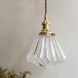 Pendelleuchte aus geripptem Glas mit klarem Diamant