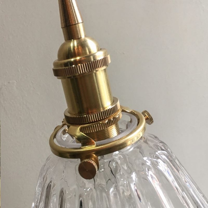 Pendelleuchte aus geripptem Glas mit klarem Diamant