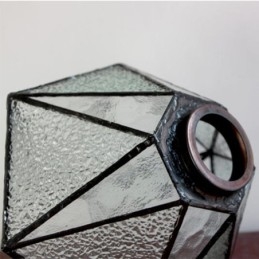 Geometrische Pendelleuchte im Bauernhausstil aus farbigem Glas