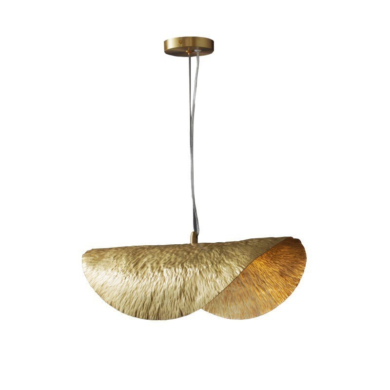 Traditionelle klassische Pendelleuchte aus reinem Messing