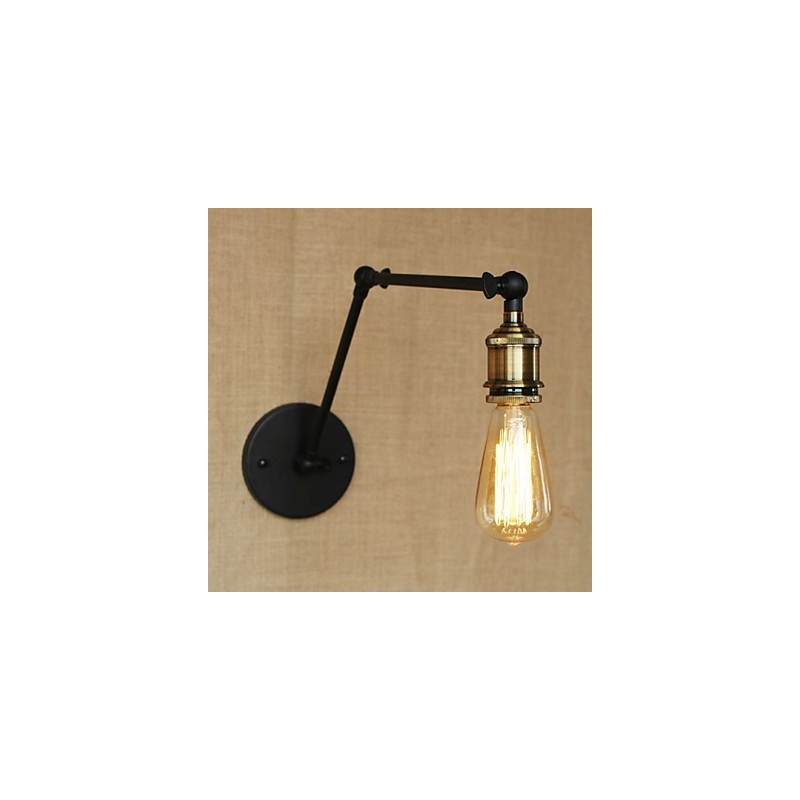 Eine einfache, moderne amerikanische Landhaus-Wandlampe ohne Spiegel, Lampenschirm aus Eisen