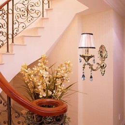 Elegante Kristall-Wandleuchte in Pink