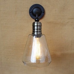 Wandleuchte aus transparentem Glas im mediterranen amerikanischen Landhausstil