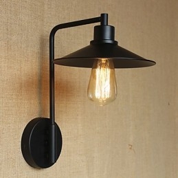 Dekorative Retro-Wandleuchte aus Schmiedeeisen
