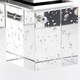 Moderne Wandleuchte mit Glasblasen-Kubus-Schirm im Spiegel-Frontstil