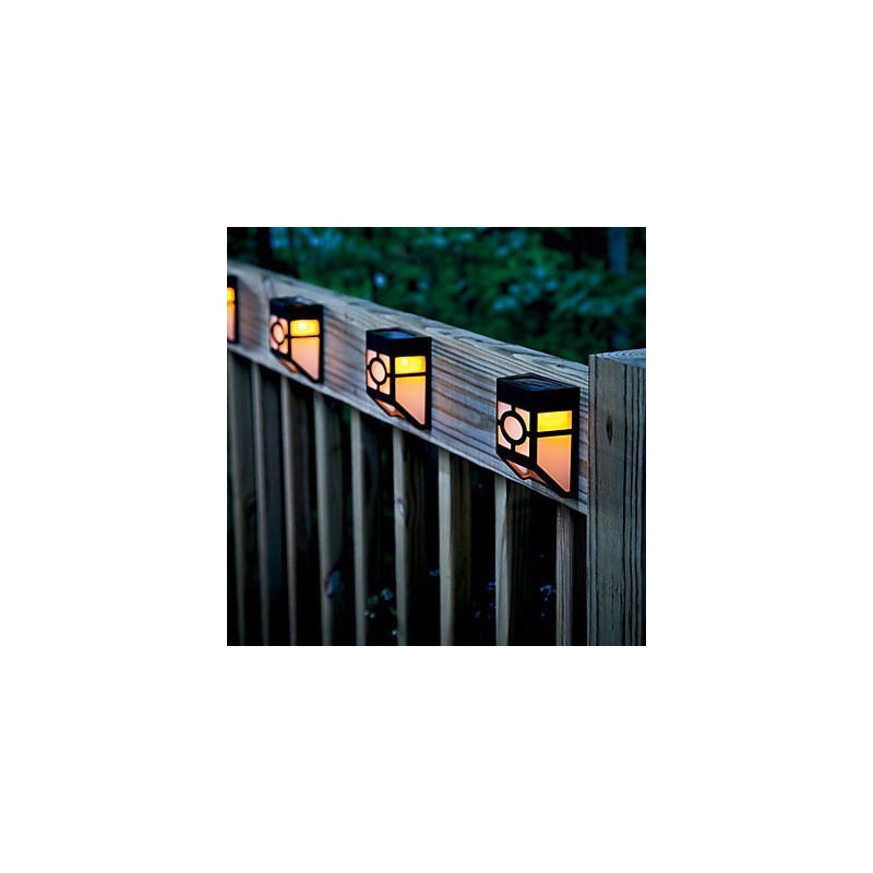Solarbetriebene Wandleuchte mit 2 Laternen, warmgelb