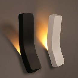 Vertraglich vereinbarte und zeitgenössische kreative gebogene Schmiedeeisen-Wandleuchte Power Lights