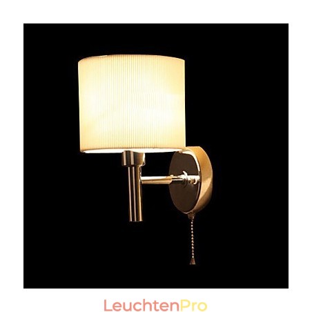 Stilvolle Wandleuchte aus Metall und Stoff mit 1 Licht in weißer Zylinderfunktion