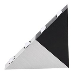 Moderne Wandleuchte in Schwarz und Silber mit schickem Dreiecksdesign