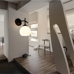Modernes, zeitgenössisches Landhaus-Gemälde für die Augenschutzwand im Mini-Stil mit Umgebungslicht