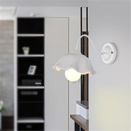 Modernes, zeitgenössisches Landhaus-Gemälde für die Augenschutzwand im Mini-Stil mit Umgebungslicht