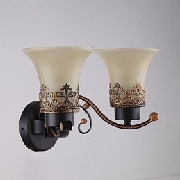 Doppelkopf-Wandlampe aus amerikanischem Landhausstil im Vintage-Stil aus Metall mit Glas für die Kantine, das Wohnzimmer, den Eingangsbereich und das Foyer.