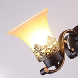 Doppelkopf-Wandlampe aus amerikanischem Landhausstil im Vintage-Stil aus Metall mit Glas für die Kantine, das Wohnzimmer, den Eingangsbereich und das Foyer.