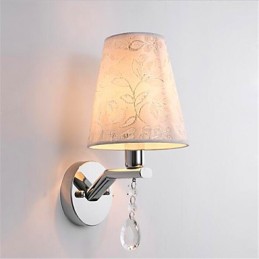 Moderne zeitgenössische Silber-Funktion für Kristall Ambient Light Wandleuchten Wandleuchte