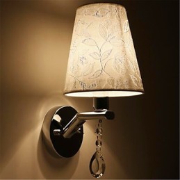 Moderne zeitgenössische Silber-Funktion für Kristall Ambient Light Wandleuchten Wandleuchte