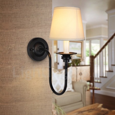 Traditionelle klassische Wandleuchten für den Innenbereich mit einer Leuchte