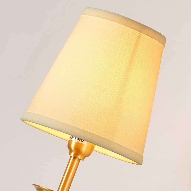 Luxuriöse, rustikale Retro-Vintage-Kerzen-Wandleuchte mit 1 Licht aus reinem Messing mit Stoffschirm, speziell für Hotel, Schlafzimmer, Ausstellungsraum, Wohnzimmer, Esszimmer