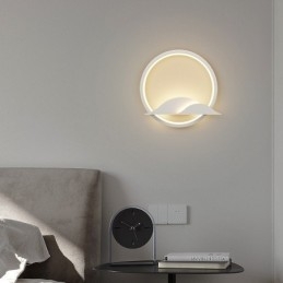 Nordische Wandleuchten für den Innentreppengang am Bett