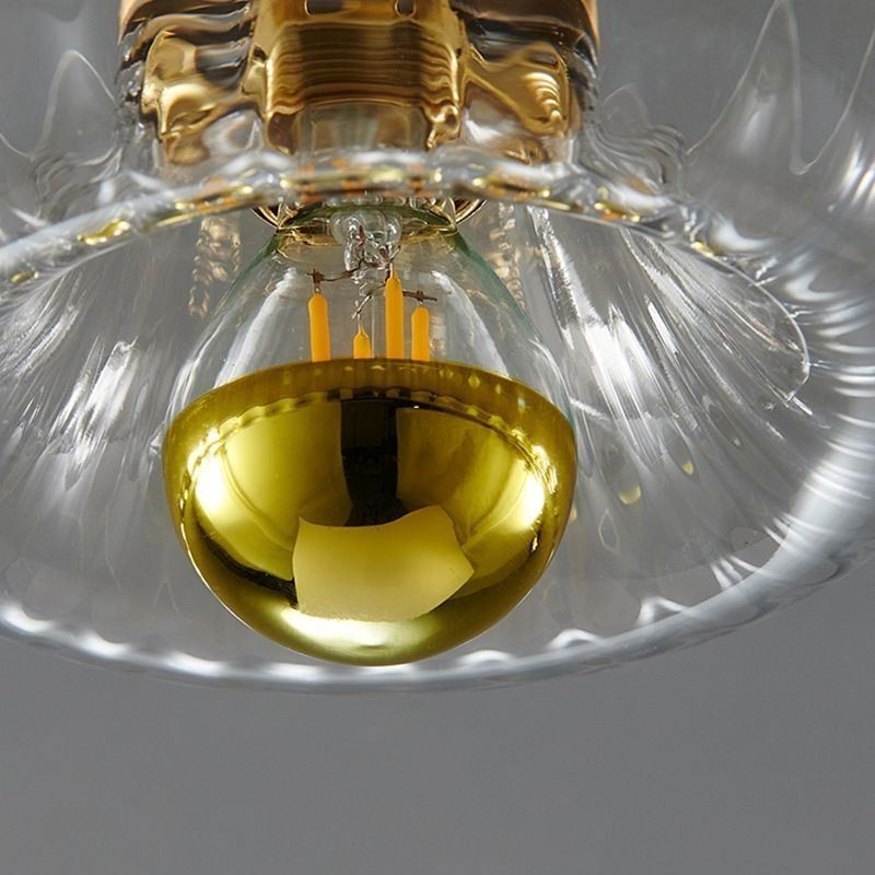 Moderne Wandbeleuchtung mit klarem Glasschirm, gebürstete Wandleuchte