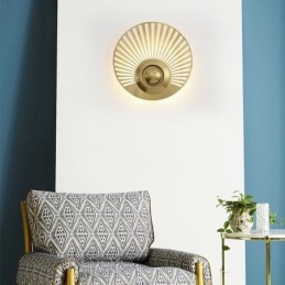 Nordische Messing-Wandlampe, ausgehöhlte runde Form, Wandleuchte