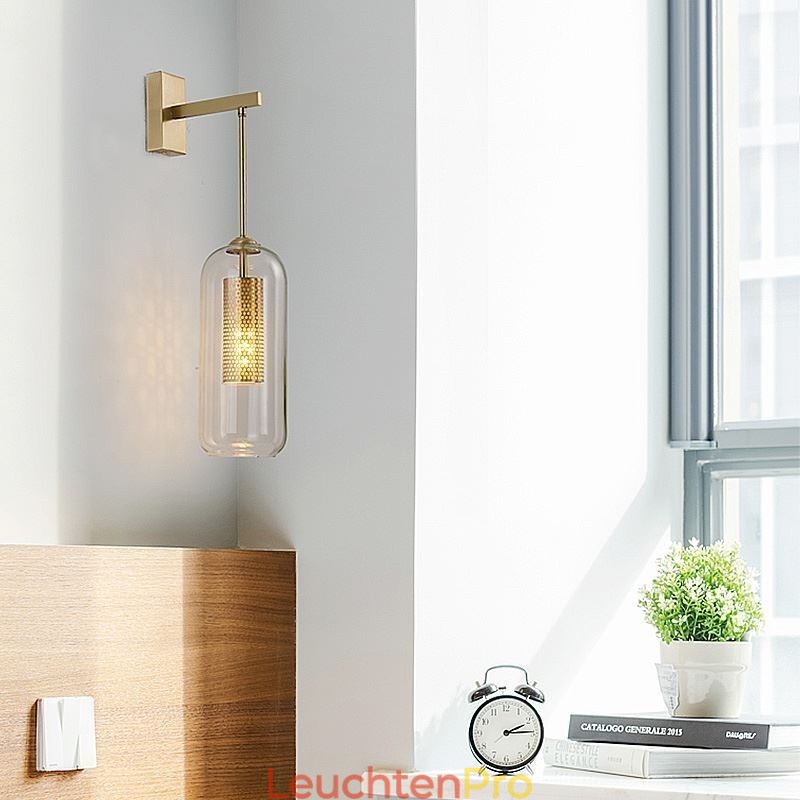 Nordische Messing-Wandlampe mit Innenaussparung aus Zylinderglas