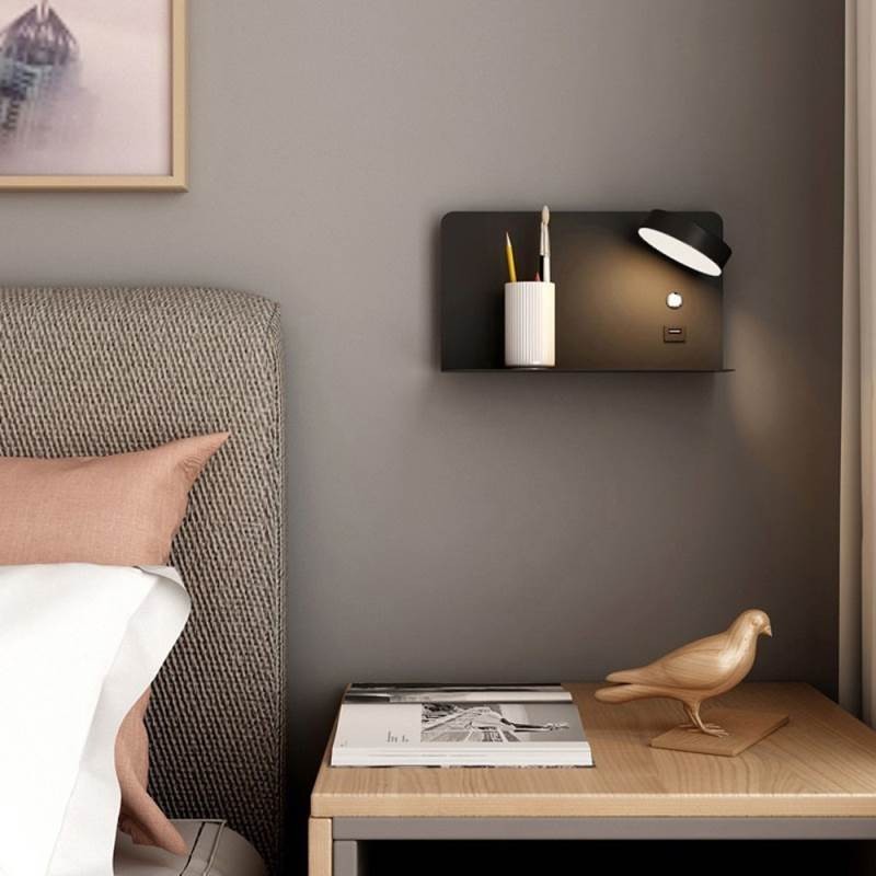 Drehbare Wandleuchte mit USB-Ladeanschluss