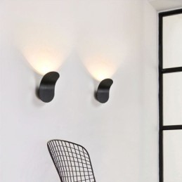 Minimalistische Wandleuchte aus Aluminium