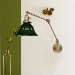 Moderne Wandleuchte mit Glasschirm