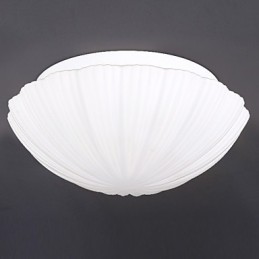 Die nordischen kreativen Glasschalen absorbieren das Kuppellicht