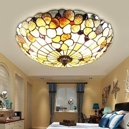 Die Muscheln des Mittelmeers absorbieren das Licht der ländlichen Schornsteinkuppel mit einem Durchmesser von 50 cm
