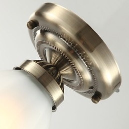 Traditionelle, klassische Einbaustrahler aus galvanisiertem Metall im Mini-Stil