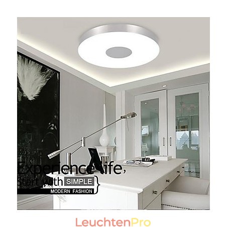 Moderne, zeitgenössische Deckenleuchte aus gebürstetem Metall Moderne, zeitgenössische Deckenleuchte aus gebürstetem Metall