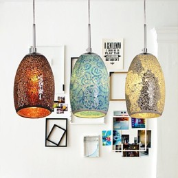 Traditionelle klassische Pendelleuchte aus Metall im Vintage-Stil