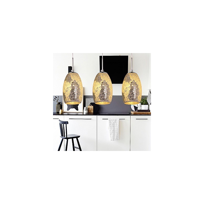 Traditionelle klassische Pendelleuchte aus Metall im Vintage-Stil
